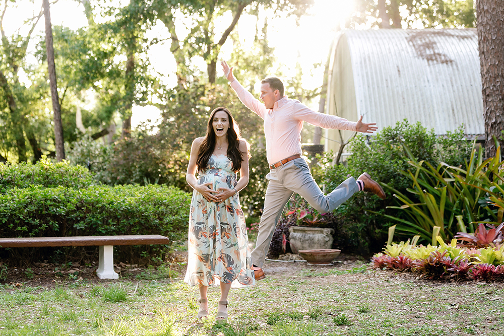 winter park family maternity session in garden